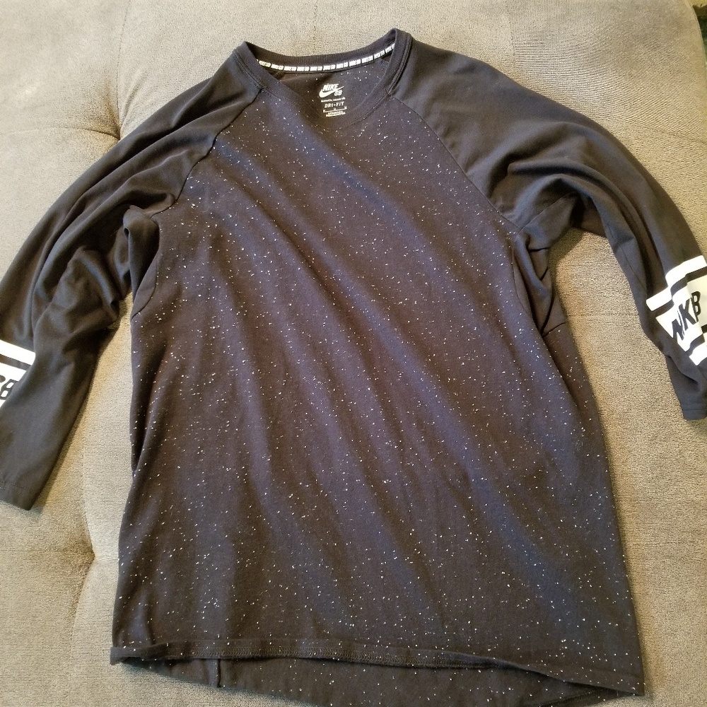 NIKE SB Half Sleeve T EUC!!!